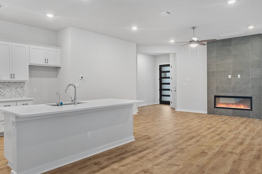 Furnished interior view inside a new home in Highland Village, Georgetown (Image 10).