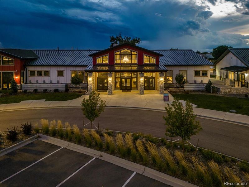 Community amenities in , Aurora (Image 18).