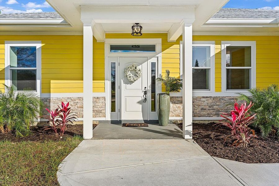Exterior details and patio area of a home in , Vero Beach (Image 31).