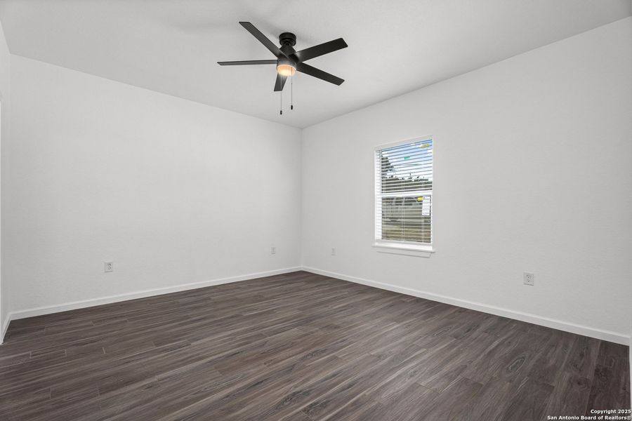 Spacious, unfurnished interior of a new home in , Canyon Lake (Image 14). Spacious, unfurnished interior of a new home in , Canyon Lake (Image 14).