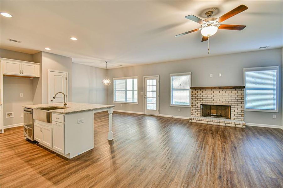 Spacious, unfurnished interior of a new home in , Lula (Image 15).