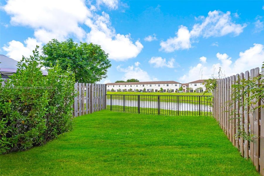 Exterior details and patio area of a home in , Miami (Image 4).