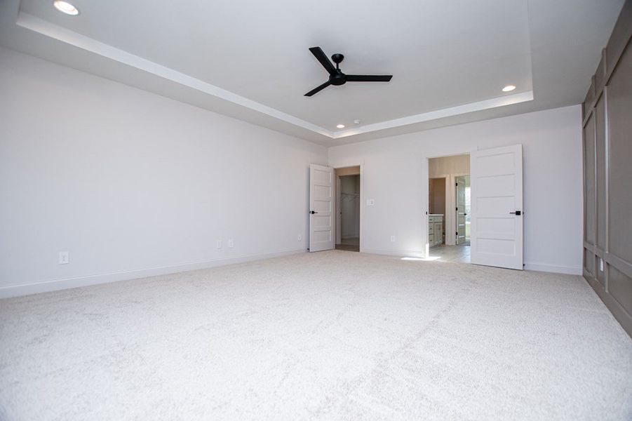 Spacious, unfurnished interior of a new home in The Reserve at Red Oaks, Carrollton (Image 27).