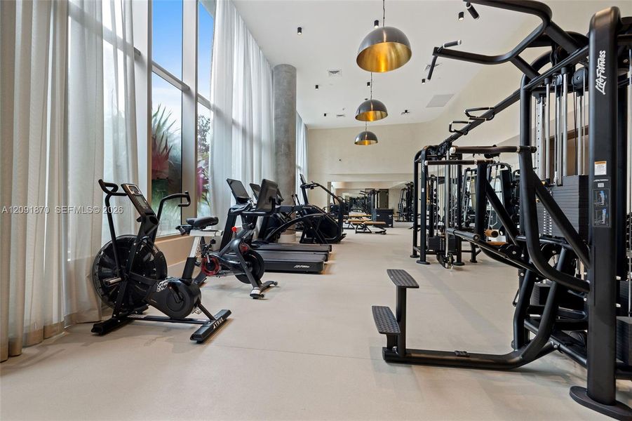 Community amenities in , Miami (Image 49).