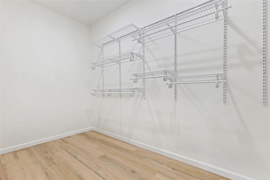 Spacious, unfurnished interior of a new home in , Pearland (Image 20).