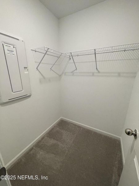 Spacious, unfurnished interior of a new home in , Jacksonville (Image 10).