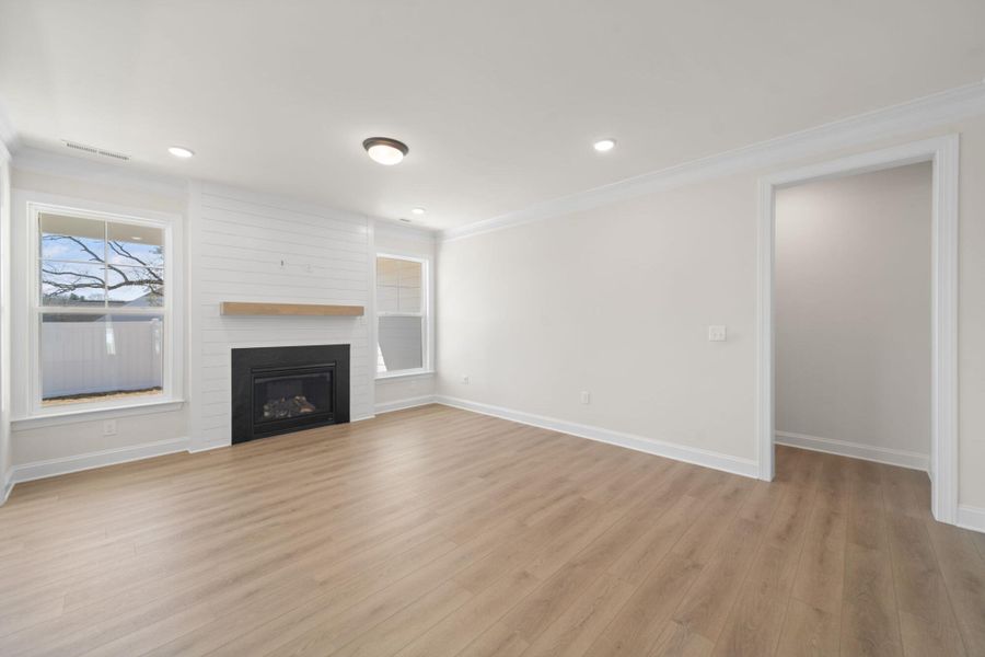 Spacious, unfurnished interior of a new home in Grove Park, Clemmons (Image 25).