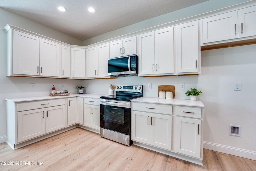 Furnished interior view inside a new home in , Jacksonville (Image 10).