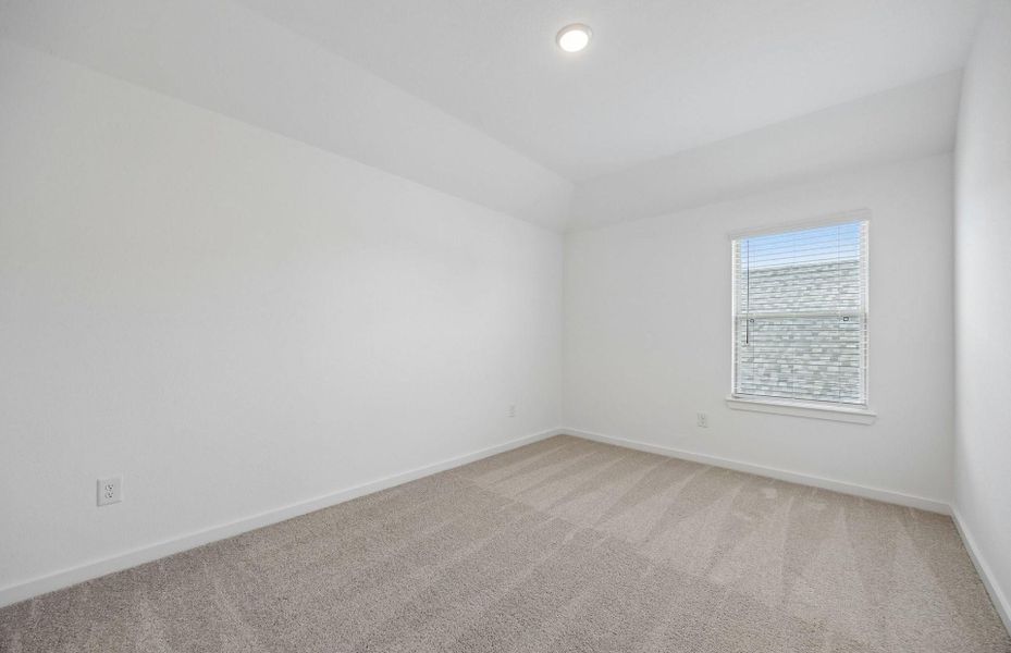 Spacious, unfurnished interior of a new home in Ellerden, Tomball (Image 21).