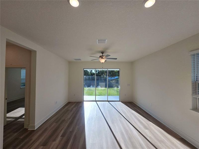 Spacious, unfurnished interior of a new home in Arbor Meadows, Spring Hill (Image 8).