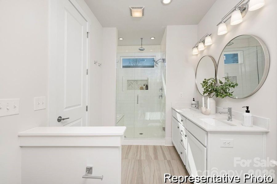 Furnished interior view inside a new home in Beaver Creek, Statesville (Image 20).