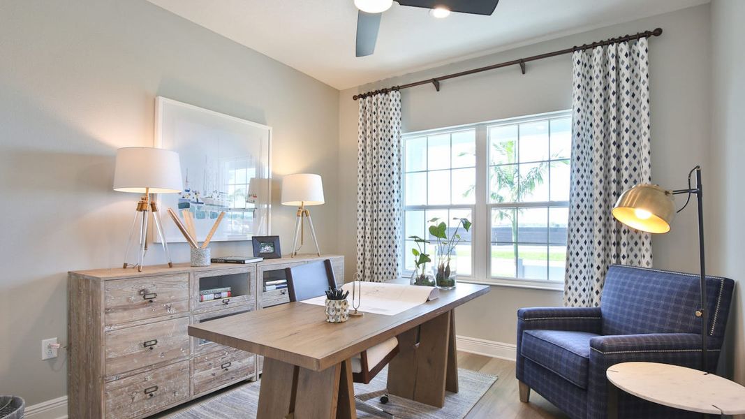 Furnished interior view inside a new home in Palm Grove Real Estate and Homes for Sale in Lakewood Ranch, FL - Neal Communities, Lakewood Ranch (Image 48).