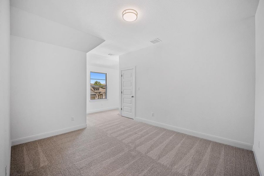 Spacious, unfurnished interior of a new home in Wolf Ranch South Fork, Georgetown (Image 14). Spacious, unfurnished interior of a new home in Wolf Ranch South Fork, Georgetown (Image 14).