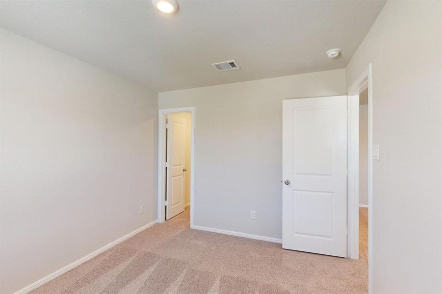 Spacious, unfurnished interior of a new home in Forest Park, Princeton (Image 33). Spacious, unfurnished interior of a new home in Forest Park, Princeton (Image 33).