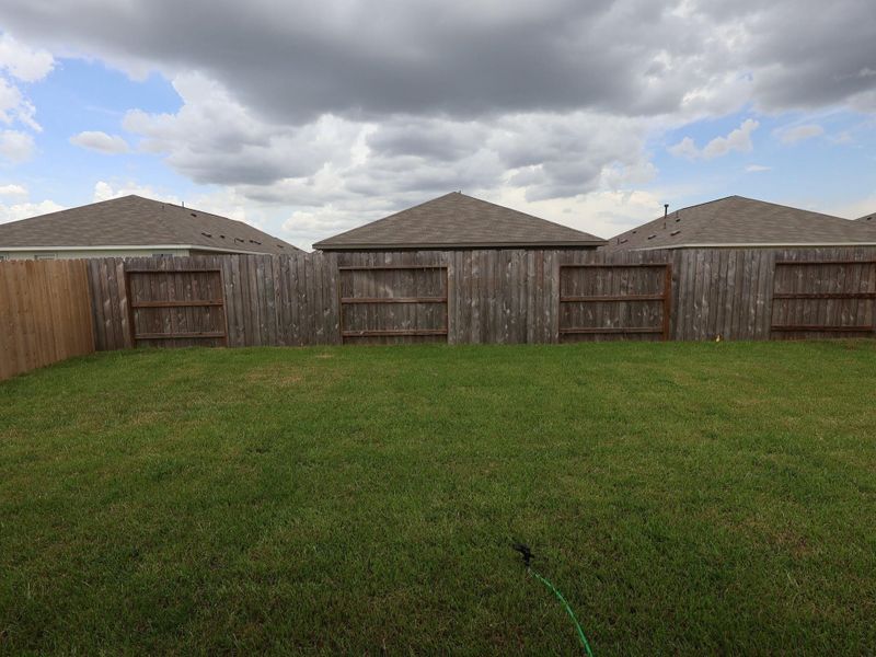 Exterior details and patio area of a home in Miller's Pond, Rosenberg (Image 29).