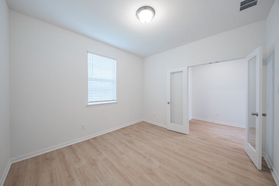 Spacious, unfurnished interior of a new home in Churchill, Anna (Image 17).