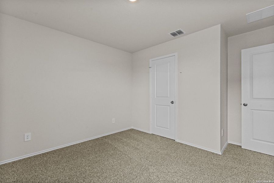 Spacious, unfurnished interior of a new home in Swenson Heights, Seguin (Image 20).