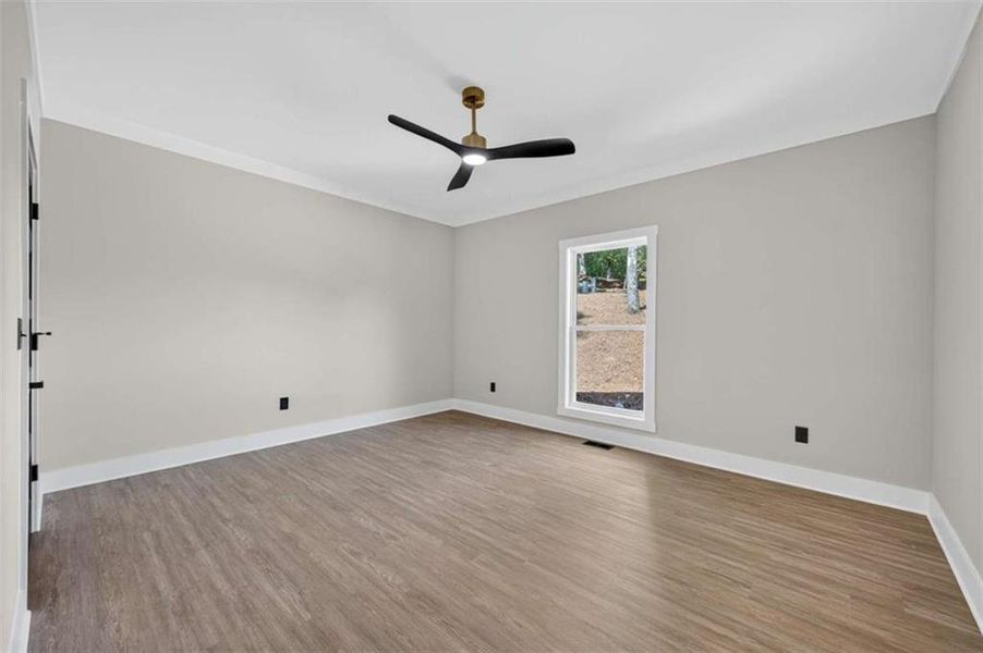 Spacious, unfurnished interior of a new home in , Cleveland (Image 16).