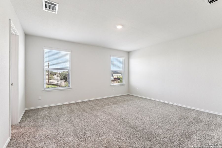 Spacious, unfurnished interior of a new home in Solana Ridge, San Antonio (Image 22). Spacious, unfurnished interior of a new home in Solana Ridge, San Antonio (Image 22).