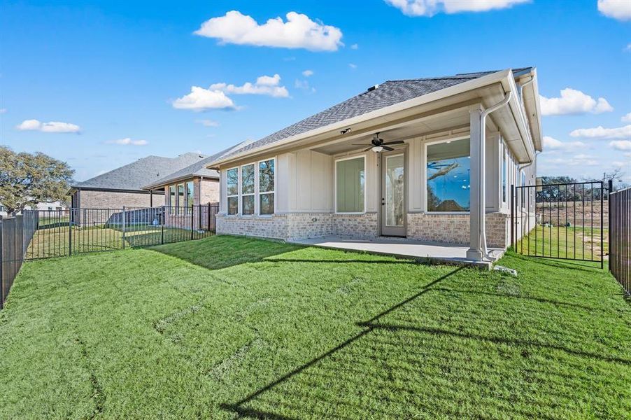 Exterior details and patio area of a home in The Resort on Eagle Mt. Lake, Fort Worth (Image 21).