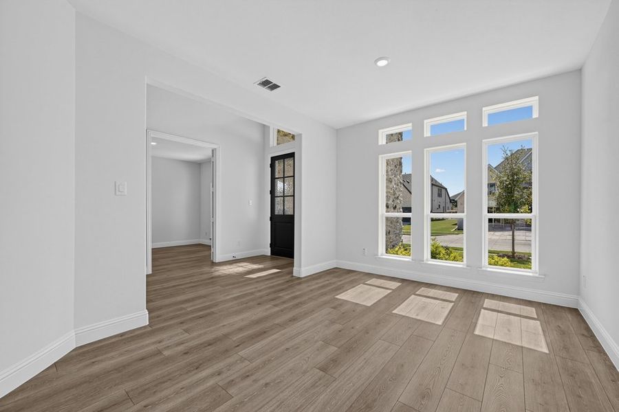 Spacious, unfurnished interior of a new home in The Ridge at Northlake, Northlake (Image 23).