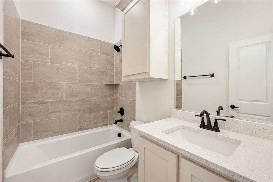 Furnished interior view inside a new home in Meadow Vista 50-55, Anna (Image 10). Furnished interior view inside a new home in Meadow Vista 50-55, Anna (Image 10).