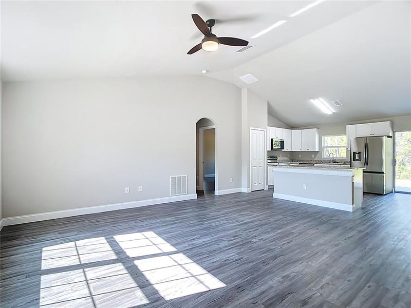 Spacious, unfurnished interior of a new home in , Punta Gorda (Image 16).