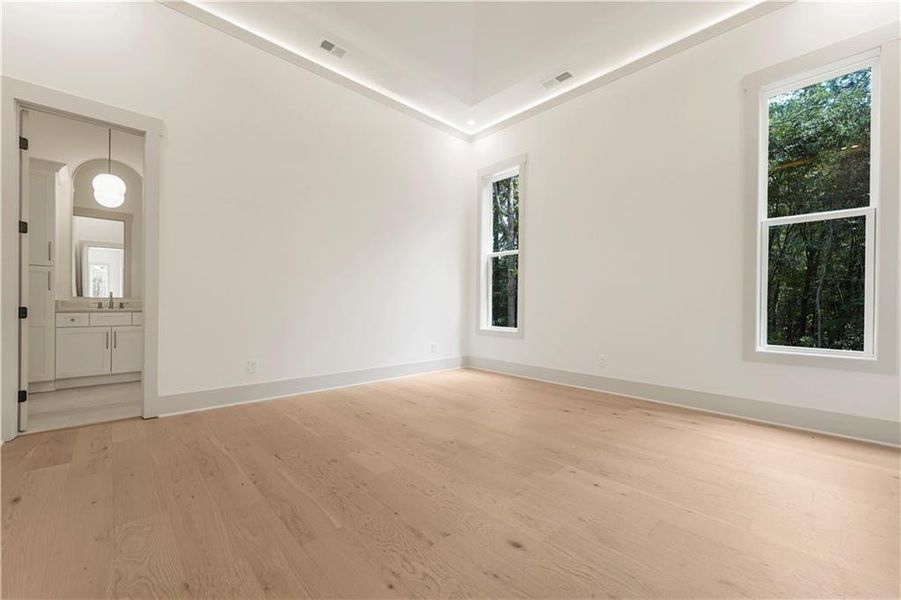 Spacious, unfurnished interior of a new home in , Commerce (Image 36).