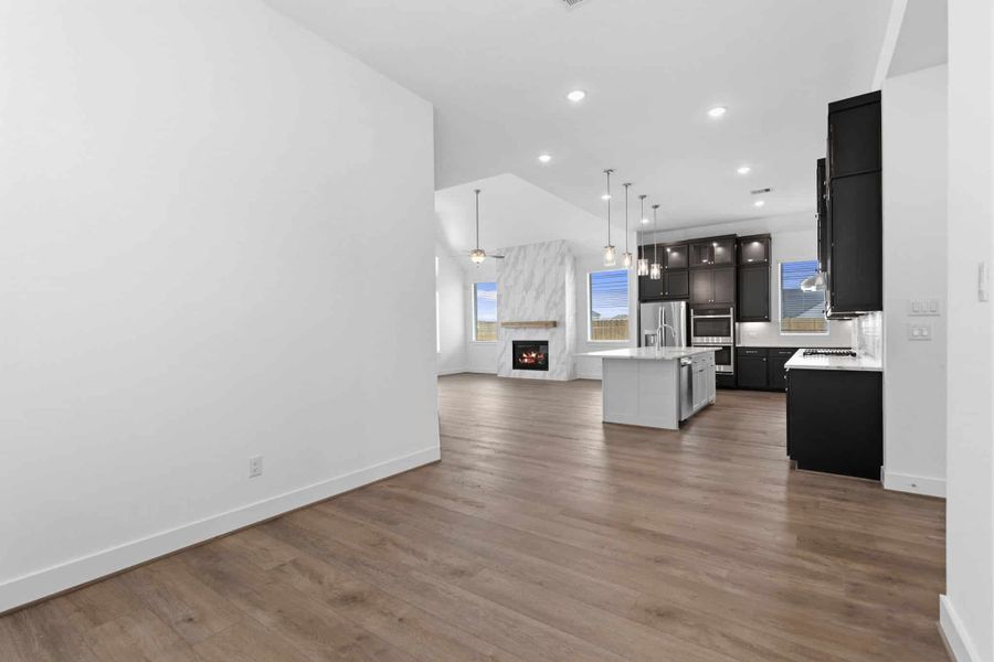 Spacious, unfurnished interior of a new home in Parkside on the River, Georgetown (Image 25).