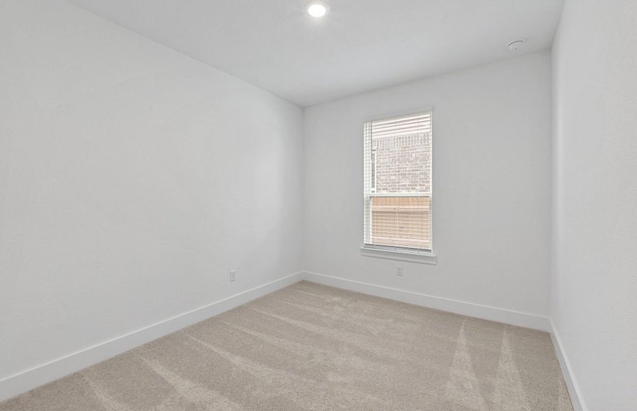 Spacious, unfurnished interior of a new home in Crosswinds, Kyle (Image 19).