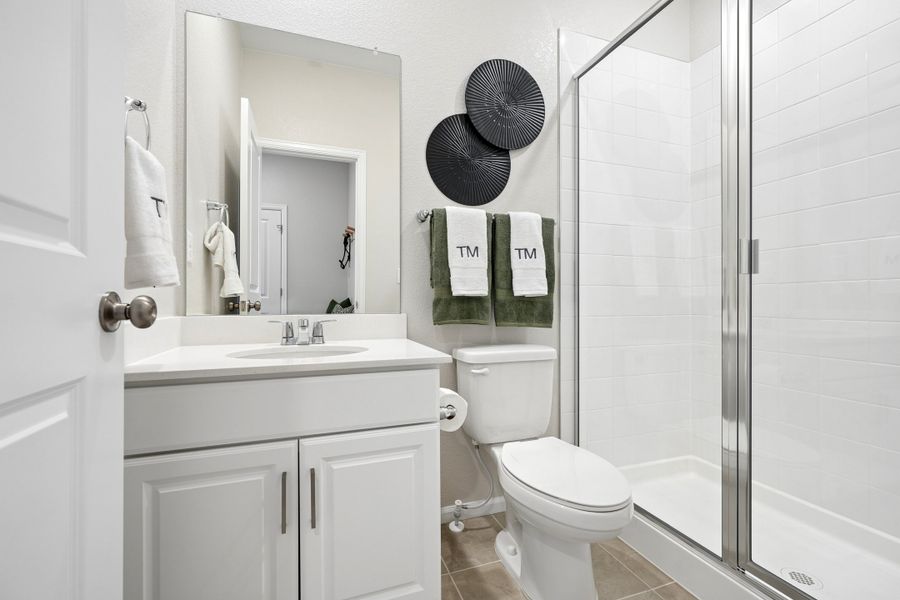 Representative furnished interior of a home built from the Summit by Taylor Morrison in Lake Bluff, Greeley (Image 18).