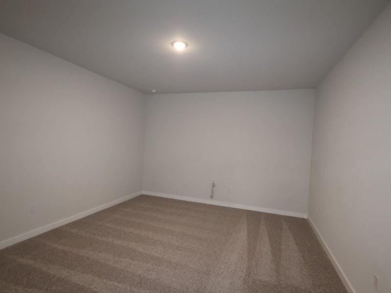 Spacious, unfurnished interior of a new home in Edgewood, Leander (Image 17).