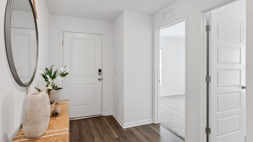 Representative furnished interior of a home built from the Dundee by D.R. Horton in Leoma's Landing, Lake Wales (Image 4).