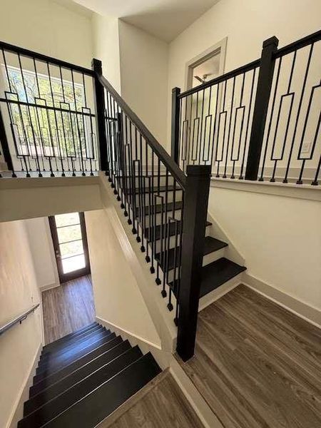 Spacious, unfurnished interior of a new home in , Atlanta (Image 18).