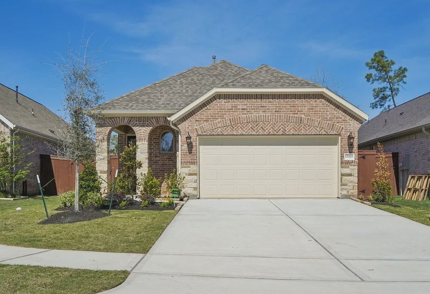 Plan 3019 Elevation B Exterior - 2 of 17