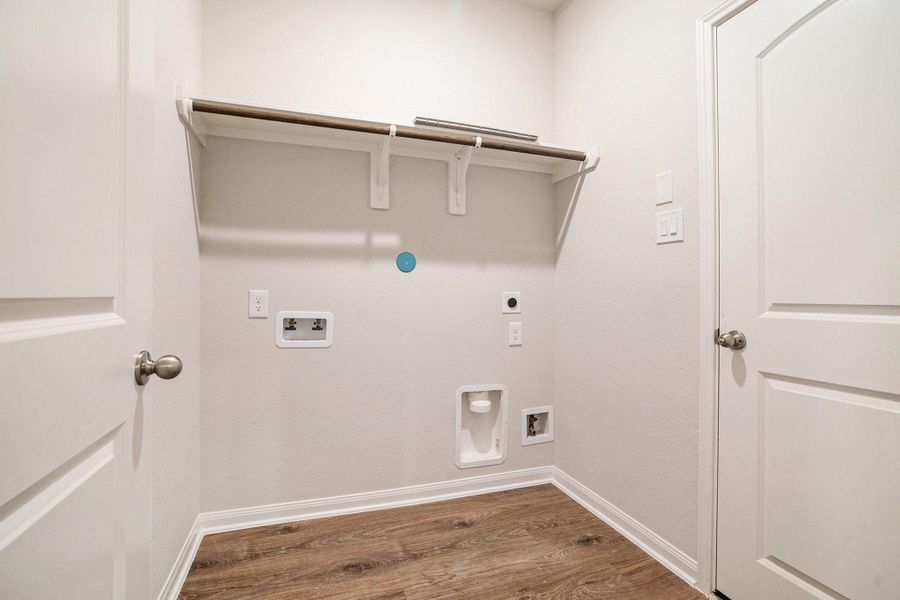 Spacious, unfurnished interior of a new home in , Bay City (Image 19). Spacious, unfurnished interior of a new home in , Bay City (Image 19).