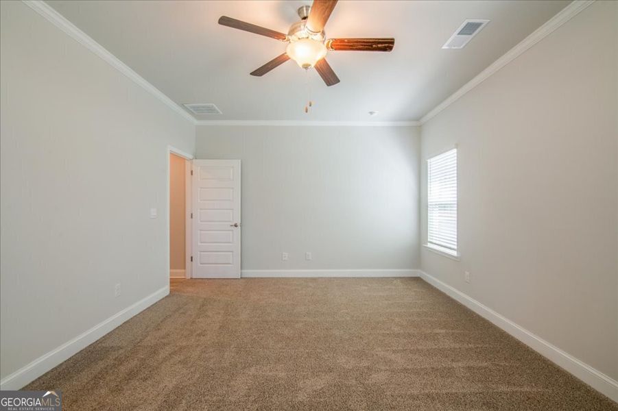 Spacious, unfurnished interior of a new home in Oakview Estates, Macon (Image 28).