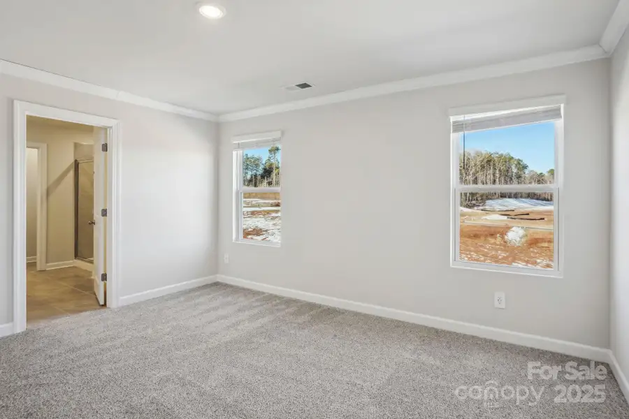 Spacious, unfurnished interior of a new home in Walnut Reserve, Conover (Image 7).