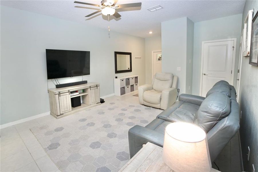 Furnished interior view inside a new home in , Land O' Lakes (Image 10).