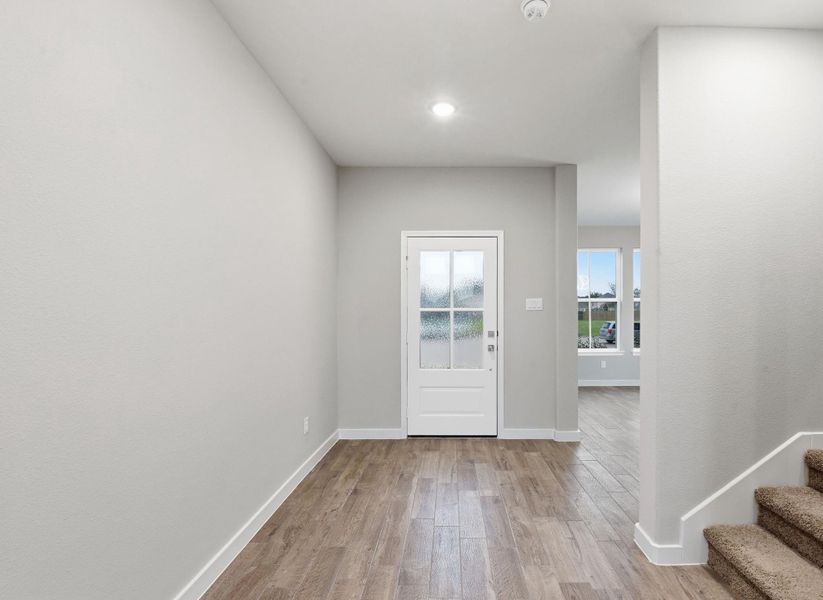 Spacious, unfurnished interior of a new home in , Fresno (Image 18).
