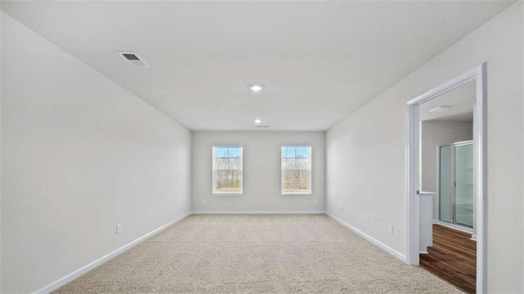 Spacious, unfurnished interior of a new home in Poplar Preserve, Newnan (Image 30).