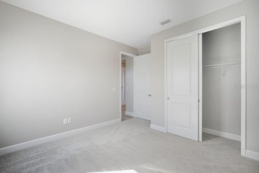 Spacious, unfurnished interior of a new home in Hammock at Two Rivers, Zephyrhills (Image 18).