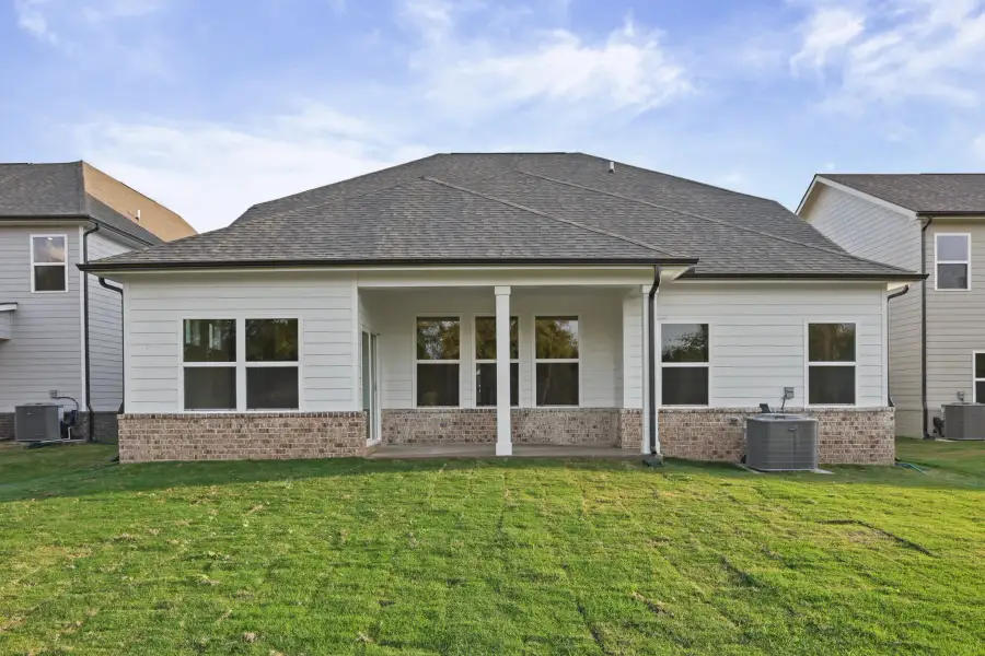 *Photo of example home. Selections & finishes may vary. *Photo of example home. Selections & finishes may vary.