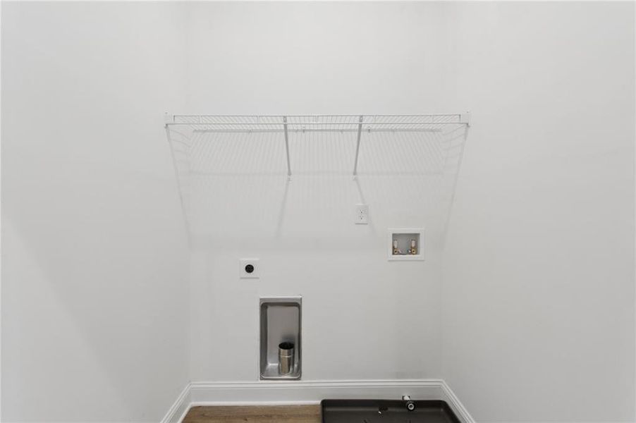 Spacious, unfurnished interior of a new home in , Atlanta (Image 18).