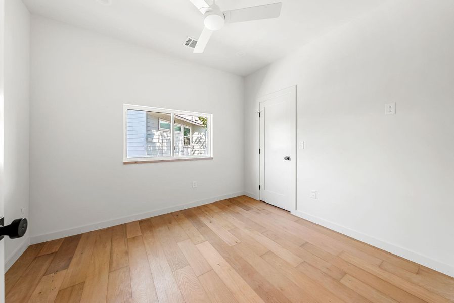 Spacious, unfurnished interior of a new home in , Austin (Image 22).
