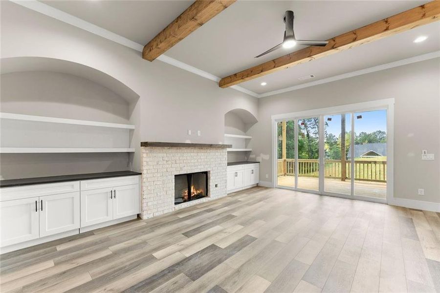 Spacious, unfurnished interior of a new home in , Gainesville (Image 38).
