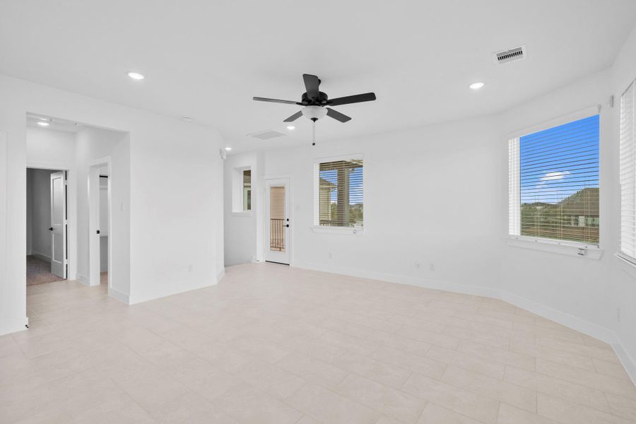 Spacious, unfurnished interior of a new home in Elyson 60's, Katy (Image 16). Spacious, unfurnished interior of a new home in Elyson 60's, Katy (Image 16).