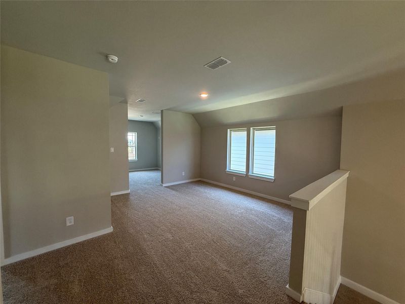 Spacious, unfurnished interior of a new home in Austin Point, Richmond (Image 9).
