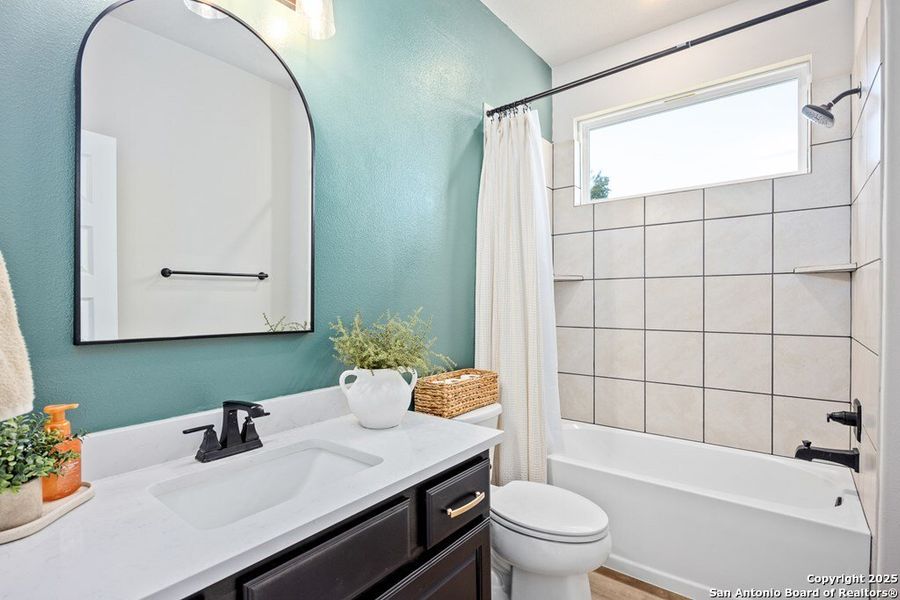 Furnished interior view inside a new home in , Kerrville (Image 10). Furnished interior view inside a new home in , Kerrville (Image 10).