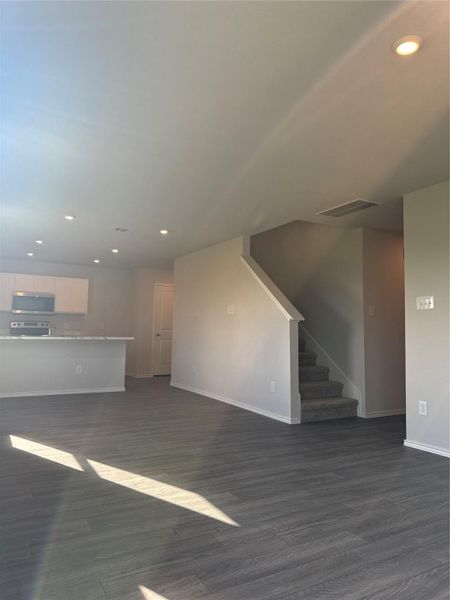 Spacious, unfurnished interior of a new home in Santa Fe, Cleveland (Image 16). Spacious, unfurnished interior of a new home in Santa Fe, Cleveland (Image 16).